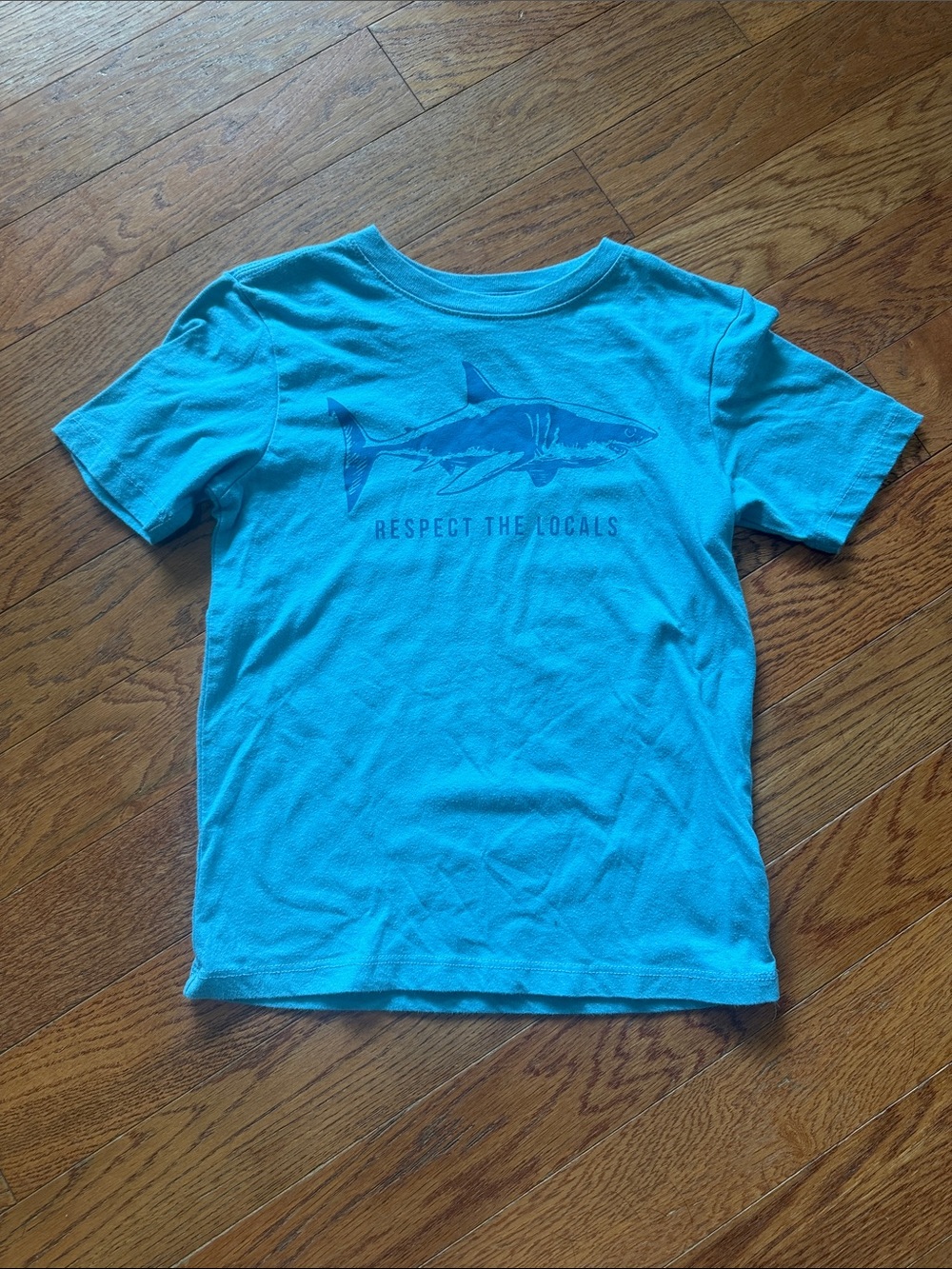 wonder nation Turquoise Blue Shark Graphic Tee size small 6/7